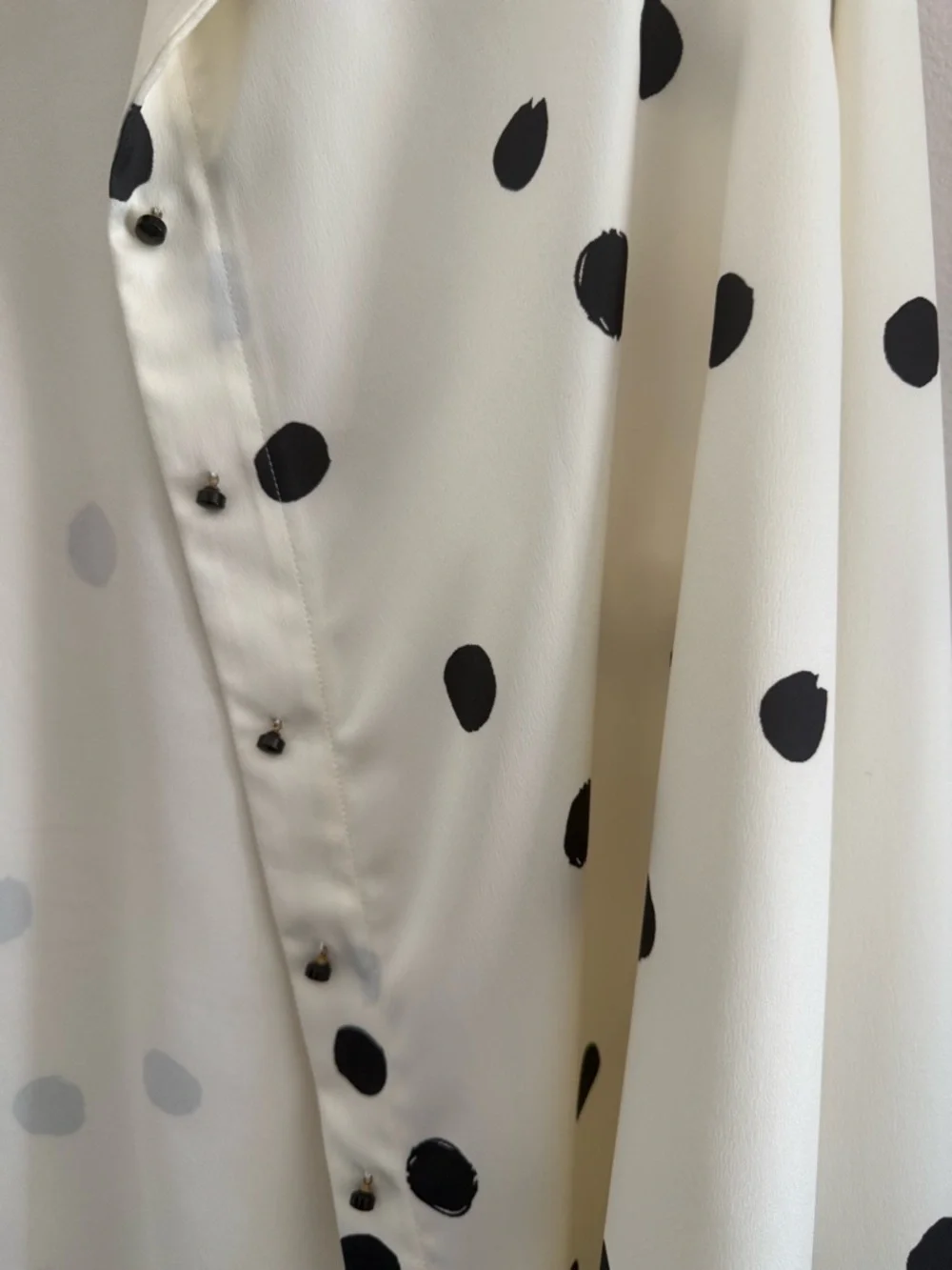 MIMI Women's Black and White/Ivory Polka Dot Button-Up Shirt And Pants Set - Picture 9 of 9